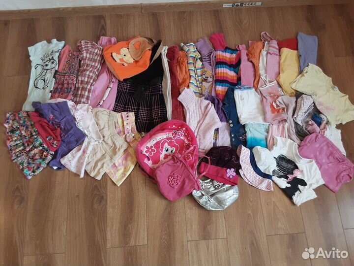 Одежда для девочки пакетом для 2-4 лет
