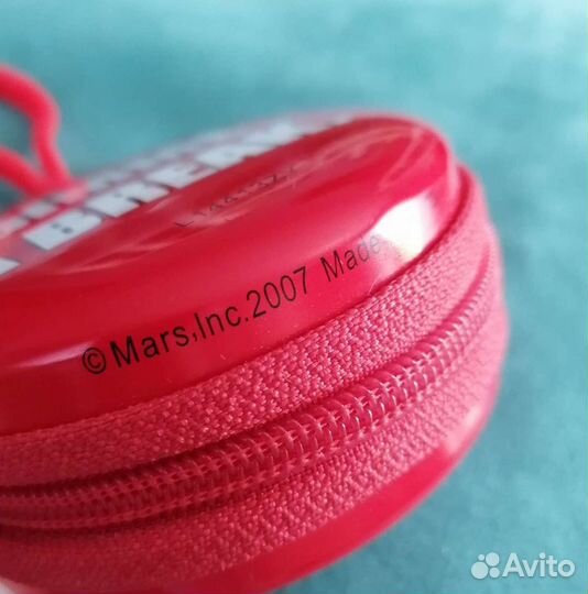 Игрушки Макдональдс 2007г,брелок-конфетница m&m's