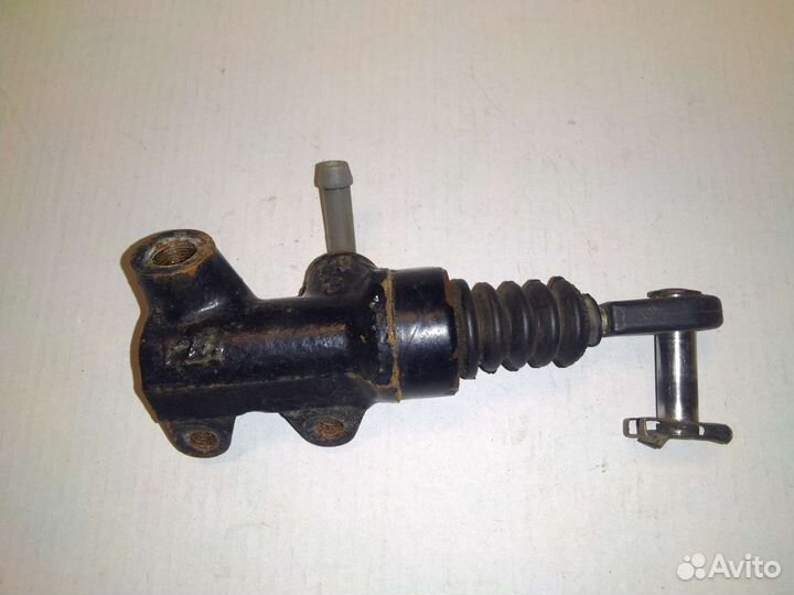 Цилиндр сцепления(главный) на Фольксваген Т4