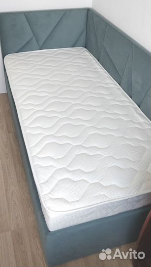 Спальный диванчик