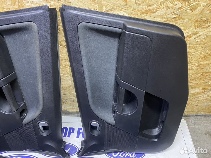 Дверные карты обшивки Ford Fiesta комплект