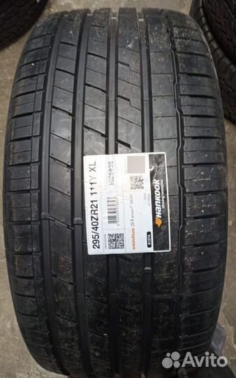 Hankook Ventus S1 Evo 3 K127 265/45 R21 и 295/40 R21 111Y