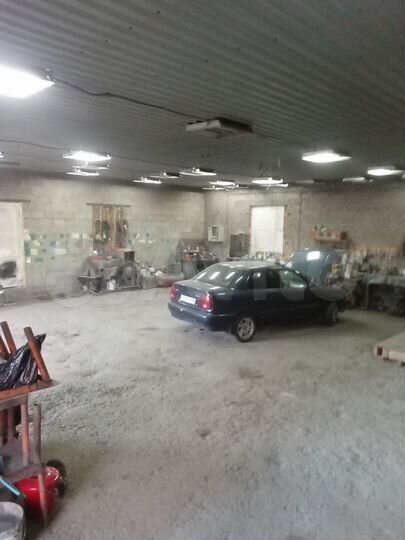 Гараж, > 30 м²