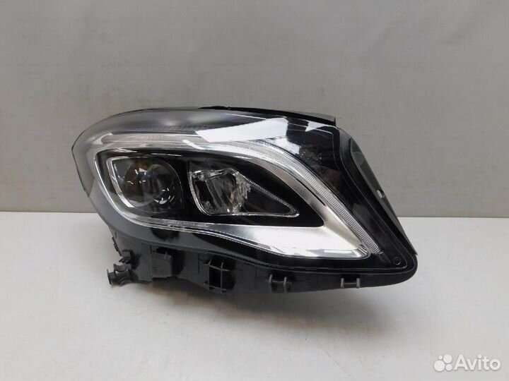 Фара правая Mercedes-Benz GLA-Class