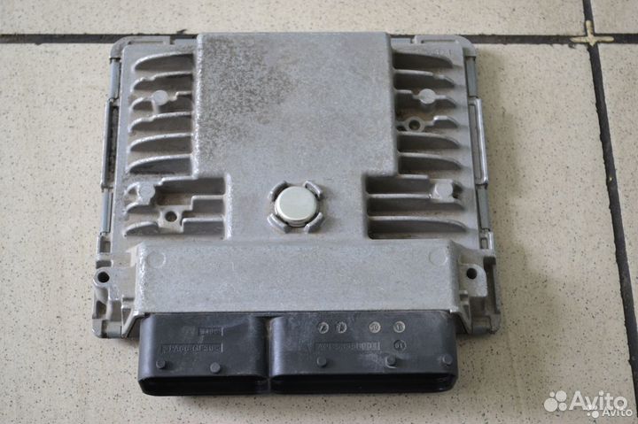 Блок управления двигателем (эбу) VW Touran 2