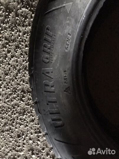 Goodyear UltraGrip 235/60 R18