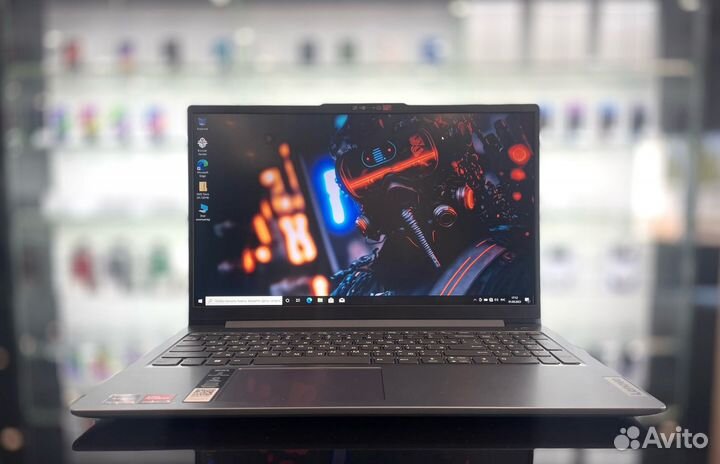 Мощь Ноутбук Lenovo IdeaPad Ryzen 5 7520U/15,6/SSD