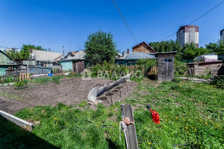 Дом 48 м² на участке 3,6 сот.