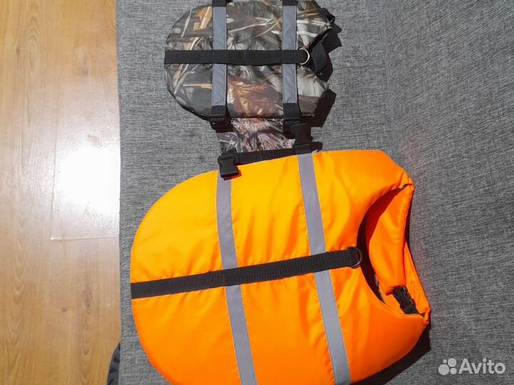 Спасательные жилеты для собак