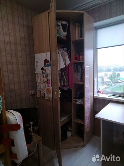 Шкаф угловой