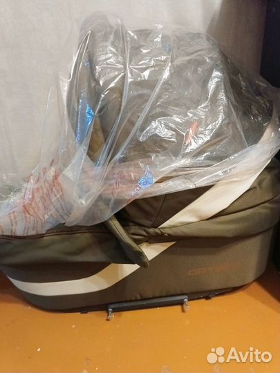 Коляска 3 в 1 с автолюлькой