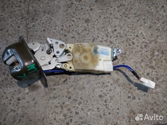 Замок 5-й двери Nissan X-Trail NT30/PNT30/T30 зад