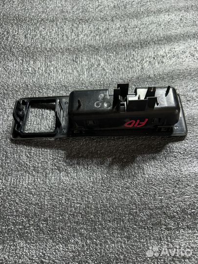 Кнопка открывания багажника BMW 5 F10