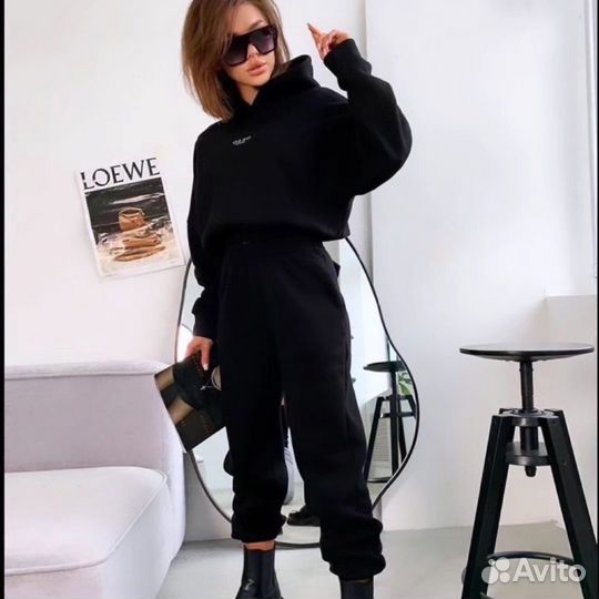 Спортивный костюм женский