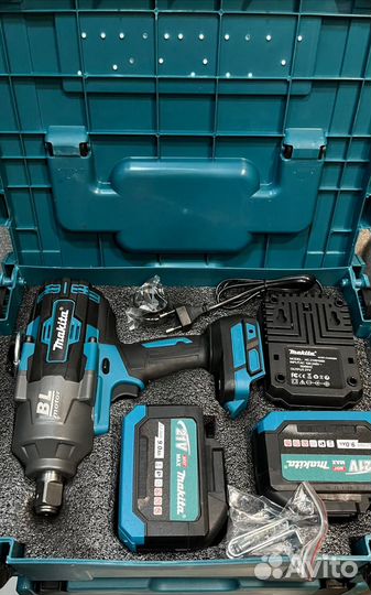 Гайковерт грузовой аккумуляторный Makita 3000Н/м