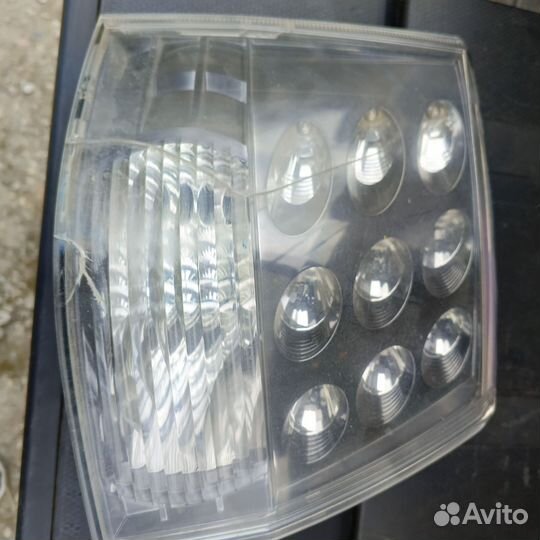 Фонарь задний левый mitsubishi outlander xl