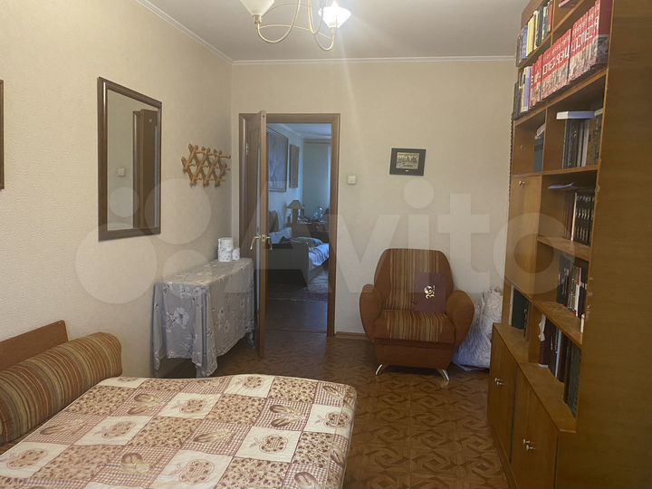 Комната 18 м² в 3-к., 6/9 эт.
