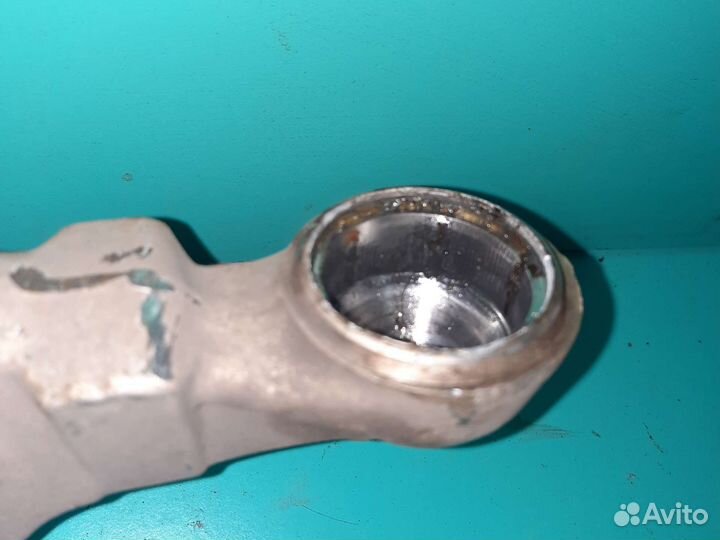 Рычаг подвески передний нижний Passat b5