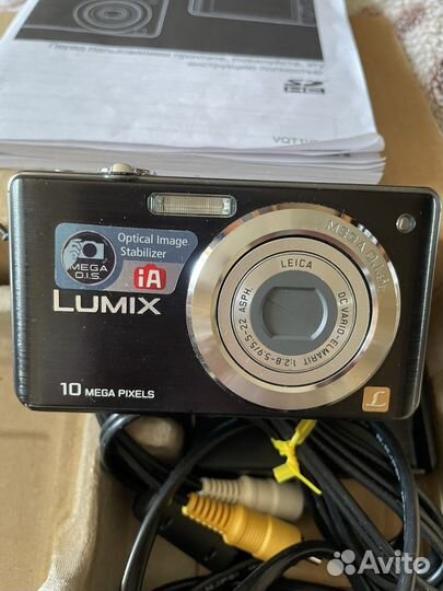 Компактный фотоаппарат