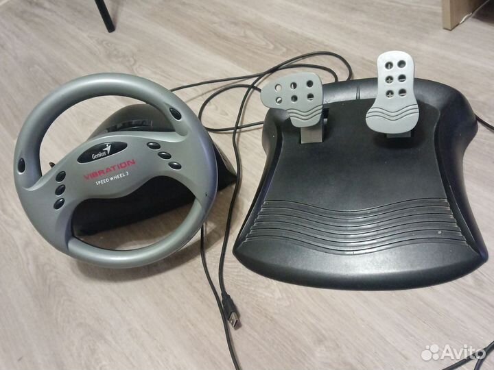 Игровой руль с педалями для пк