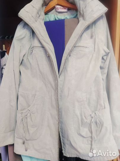 Три куртки женские 44-46