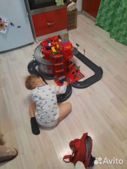 Парковка для машинок полесье