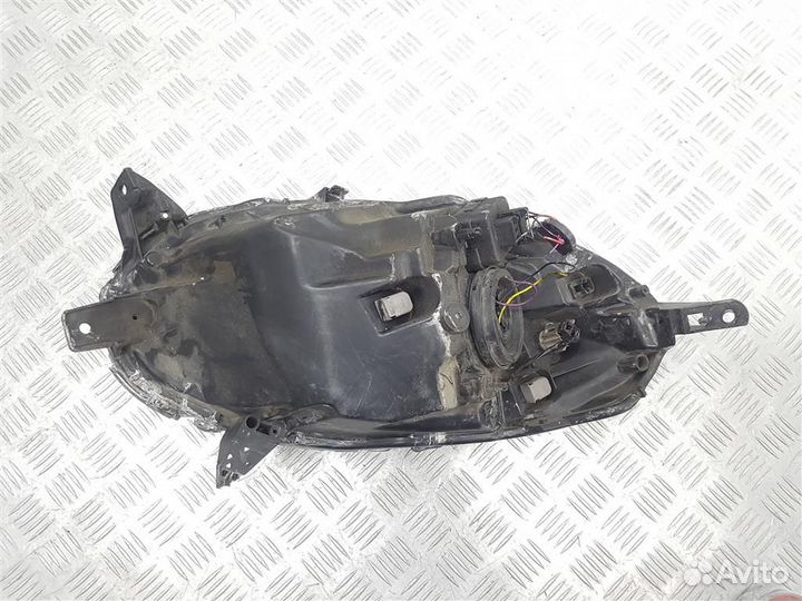 89007102 Фара правая Nissan Micra