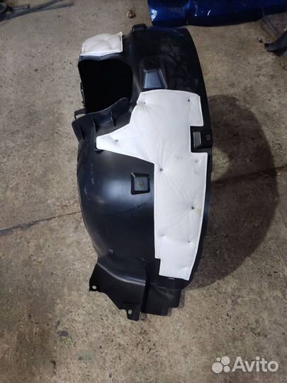 Локер передний правый Exeed LX