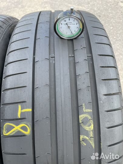 Pirelli P Zero PZ4 225/45 R19