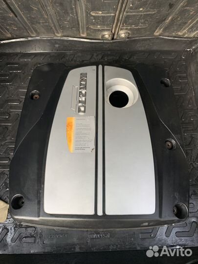 Крышка двигателя декоративная Ssangyong Rexton