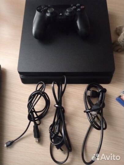 Sony PS4 slim
