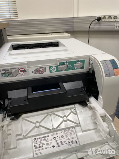 Б/У цв. лазер. принтер hp color laserjet cp1215