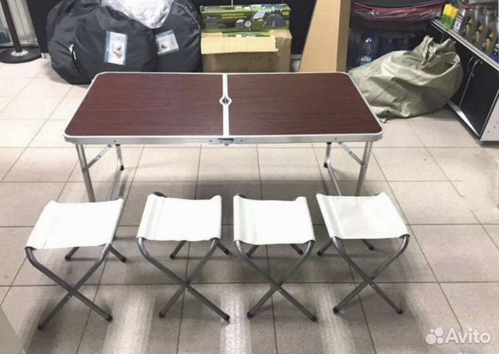 Стол складной со стульями 4шт чемодан новый