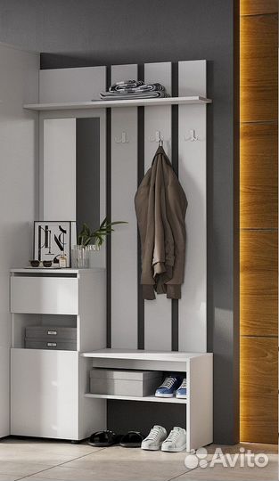 Прихожая белая