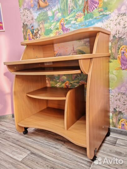 Компьютерный стол