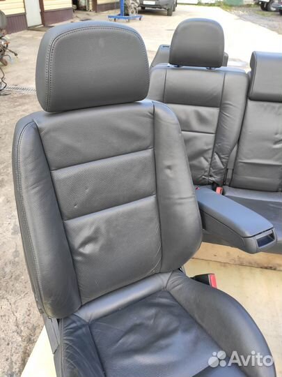 Кожаные сидения Moondial Sport на Opel Zafira B