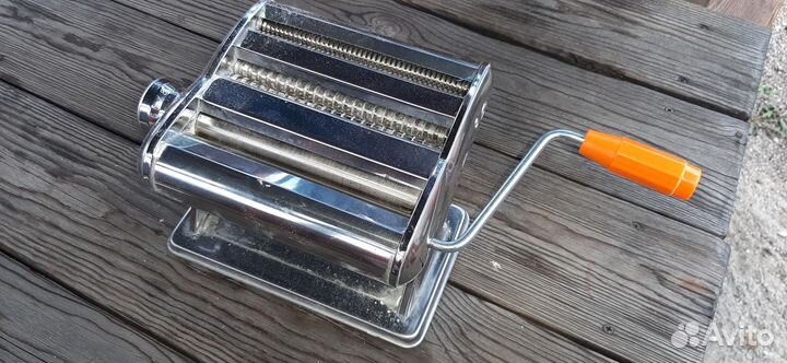 Тестораскатка-лапшерезка