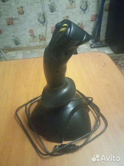 Джойстик Thrustmaster USB