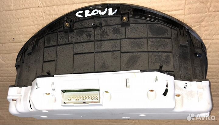 Панель приборов toyota crown GRS182