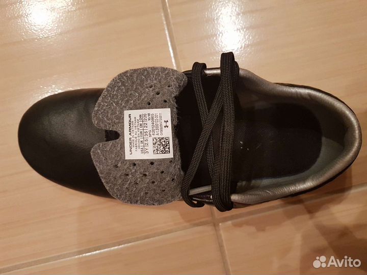 Футбольные бутсы 35 размер under armour