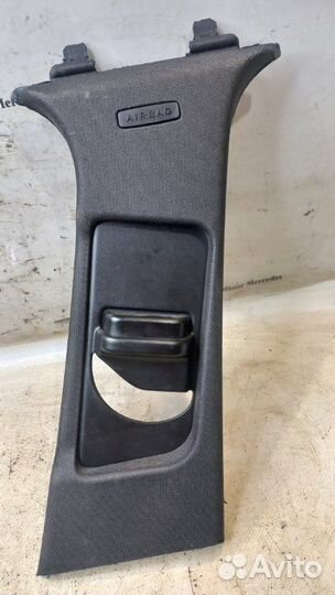 Обшивка салона правая Mercedes-Benz C-Class W204 W