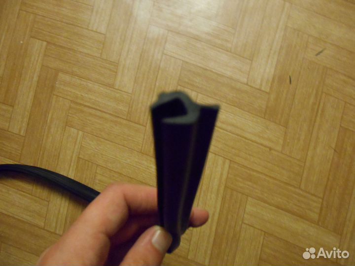 Уплотнитель лобового стекла Granta/Kalina