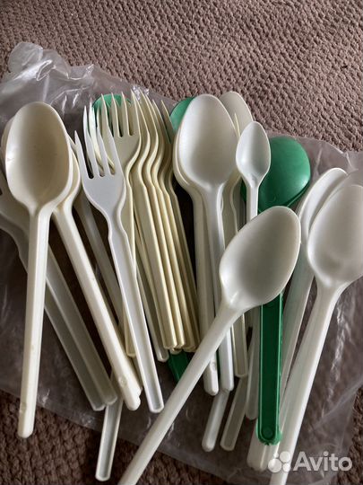 Одноразовые ложки и вилки