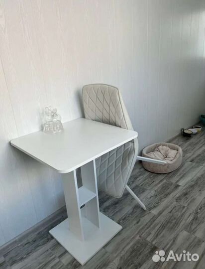 Кухонный стол