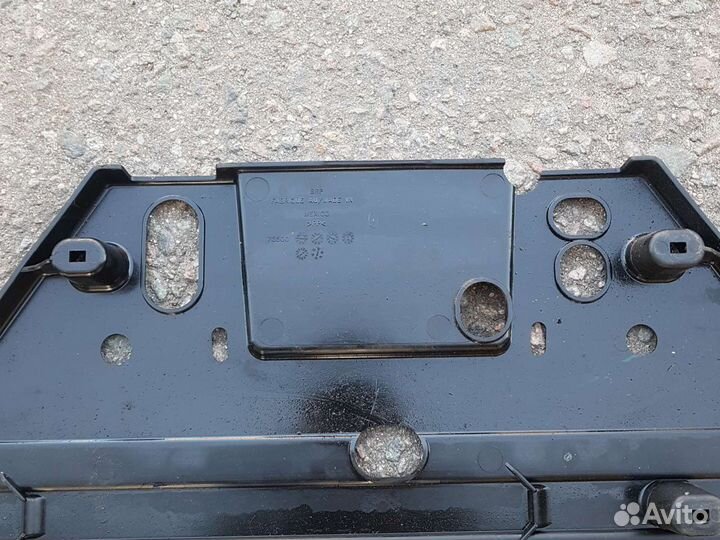 705008056 защита центральная BRP Can-Am G2