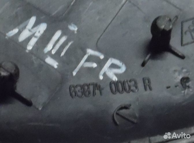 Накладка на правое крыло Рено Меган 3