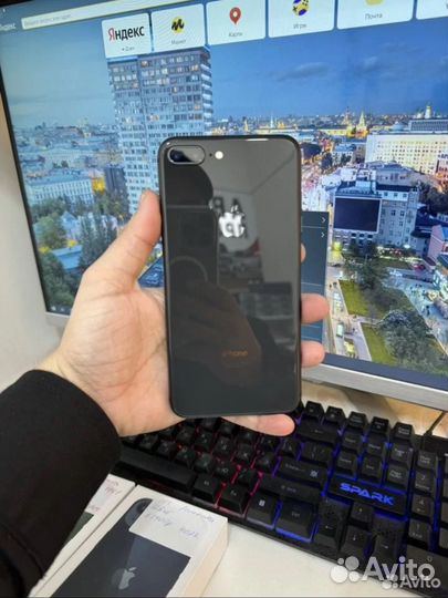 iPhone 8 Plus, 64 ГБ