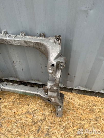 Подрамник передний Mercedes Glс W253