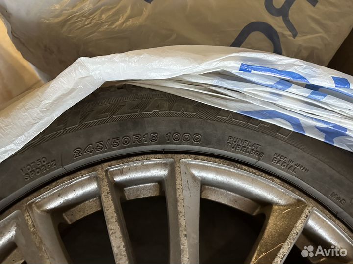 Bridgestone Blizzak SR02 245/50 R18