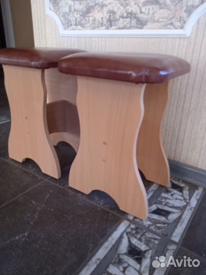 Стулья и табуретки